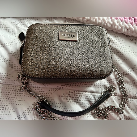 Guess body bag - Picture 2 of 3